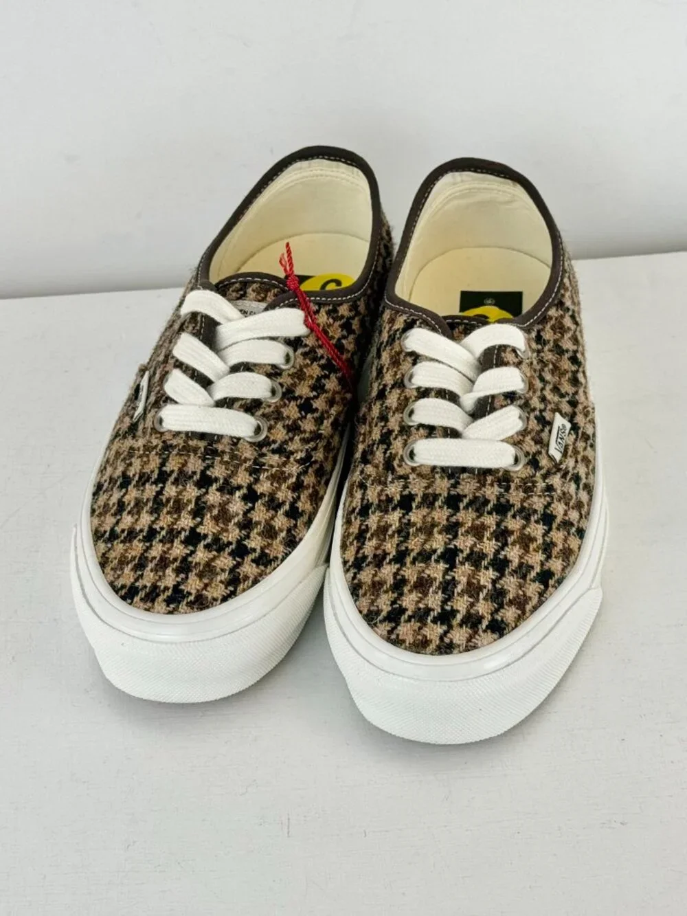 M5 W6.5-VANS Premium Authentic Harris Tweed Sneaker - Brown - 507452